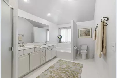 12685 W Barbary Ct, New Berlin, WI 53151 - Photo 25