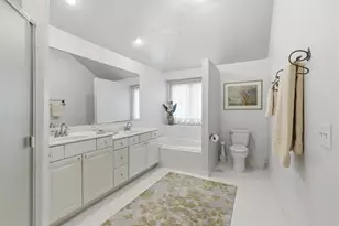 12685 W Barbary Ct, New Berlin, WI 53151 - Photo 25