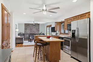 1170 Saratoga Pkwy, Oconomowoc, WI 53066 - Photo 9