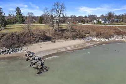 130  Lamplighter Ln, Racine, WI 53402 - Photo 53