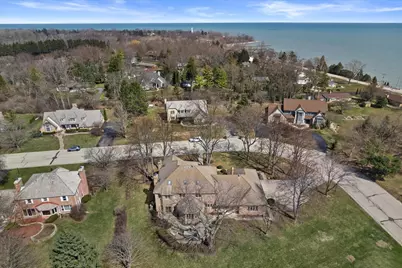 130  Lamplighter Ln, Racine, WI 53402 - Photo 1