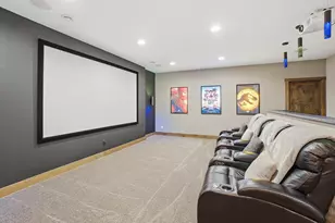 1636 Upland Ct, Hartland, WI 53029 - Photo 39