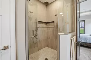 1636 Upland Ct, Hartland, WI 53029 - Photo 23