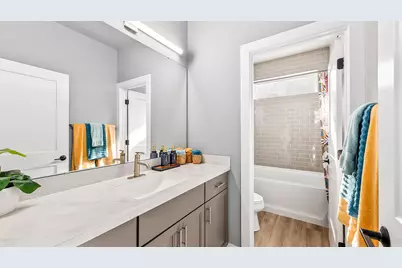 911  Kohlwey Dr, Grafton, WI 53024 - Photo 15