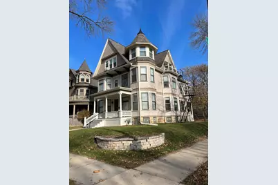 2704 N Hackett Ave, Milwaukee, WI 53211 - Photo 1
