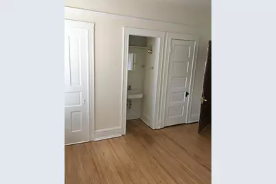 2704 N Hackett Ave, Milwaukee, WI 53211 - Photo 23