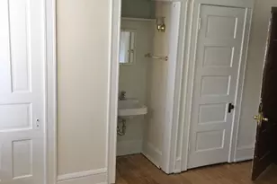 2704 N Hackett Ave, Milwaukee, WI 53211 - Photo 23