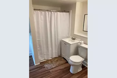 2704 N Hackett Ave, Milwaukee, WI 53211 - Photo 9