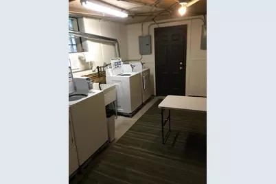 2704 N Hackett Ave, Milwaukee, WI 53211 - Photo 11