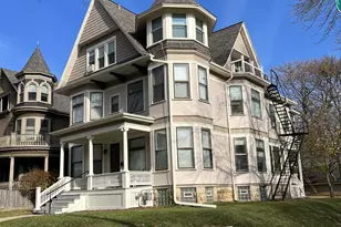 2704 N Hackett Ave, Milwaukee, WI 53211 - Photo 31