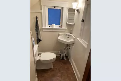 2704 N Hackett Ave, Milwaukee, WI 53211 - Photo 7