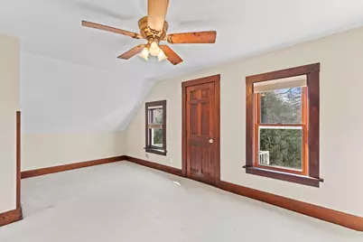 1009  Wisconsin St, Watertown, WI 53094 - Photo 21