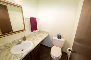 7222 S Delaine Dr, Oak Creek, WI 53154 - Photo 9