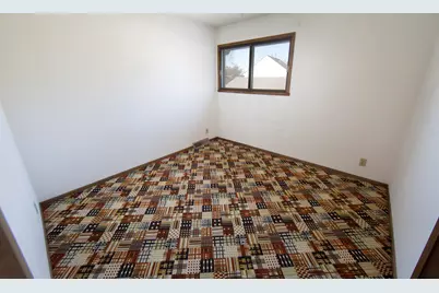 7222 S Delaine Dr, Oak Creek, WI 53154 - Photo 15