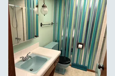 231 E Sunset Dr, Oak Creek, WI 53154 - Photo 13