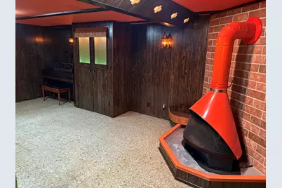 231 E Sunset Dr, Oak Creek, WI 53154 - Photo 17