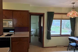 231 E Sunset Dr, Oak Creek, WI 53154 - Photo 7