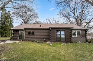 N6236 W Lake Shore Dr, Spring Prairie, WI 53105 - Photo 3