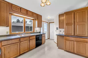 N6236 W Lake Shore Dr, Spring Prairie, WI 53105 - Photo 9