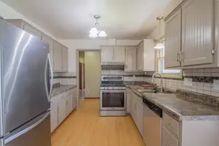 201 Oak Hill Ct, Watertown, WI 53094 - Photo 11