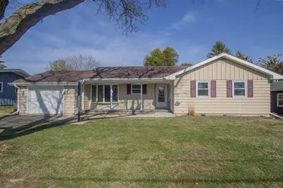 201  Oak Hill Ct, Watertown, WI 53094 - Photo 1