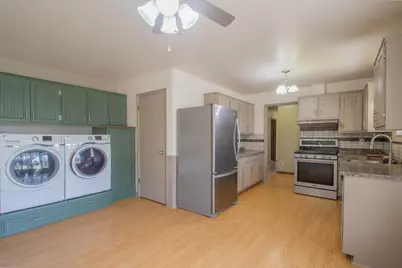 201  Oak Hill Ct, Watertown, WI 53094 - Photo 15