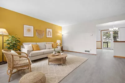 8107 S Legend Dr, Franklin, WI 53132 - Photo 3