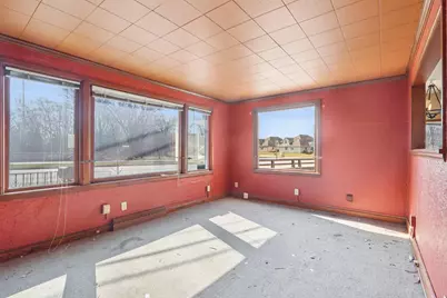 4510 W Loomis Rd, Greenfield, WI 53220 - Photo 11