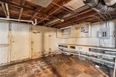 4510 W Loomis Rd, Greenfield, WI 53220 - Photo 43