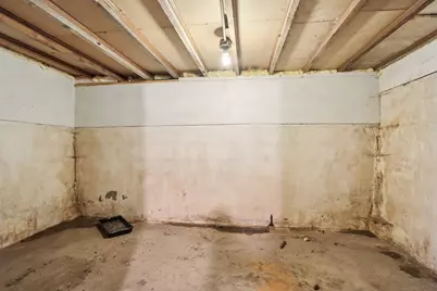 4510 W Loomis Rd, Greenfield, WI 53220 - Photo 31