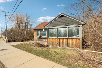 4510 W Loomis Rd, Greenfield, WI 53220 - Photo 3