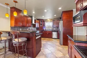 8741 W Dallas St, Milwaukee, WI 53224 - Photo 7