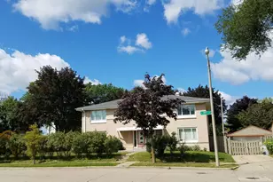 5533 N 95th St, Milwaukee, WI 53225 - Photo 3
