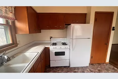 5533 N 95th St, Milwaukee, WI 53225 - Photo 33