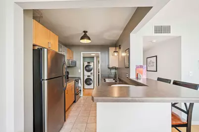 1707 N Prospect Ave #6E, Milwaukee, WI 53202 - Photo 9