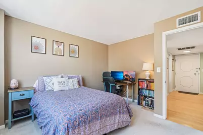 1707 N Prospect Ave #6E, Milwaukee, WI 53202 - Photo 17