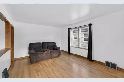 1504  Russet St, Racine, WI 53405 - Photo 3