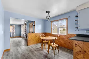 1318 S 24th St, Manitowoc, WI 54220 - Photo 5