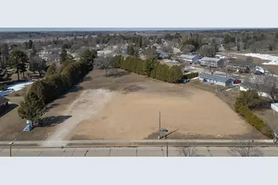 3612  Bellevue Pl, Two Rivers, WI 54241 - Photo 3