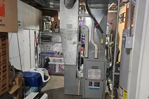 2353 S 77th St, West Allis, WI 53219 - Photo 27