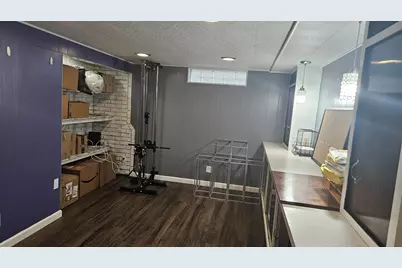 2353 S 77th St, West Allis, WI 53219 - Photo 23