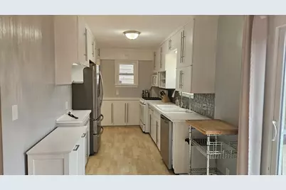 2353 S 77th St, West Allis, WI 53219 - Photo 11