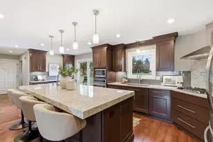 18760 Yorkshire Ln, Brookfield, WI 53045 - Photo 9