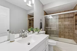 18760 Yorkshire Ln, Brookfield, WI 53045 - Photo 21