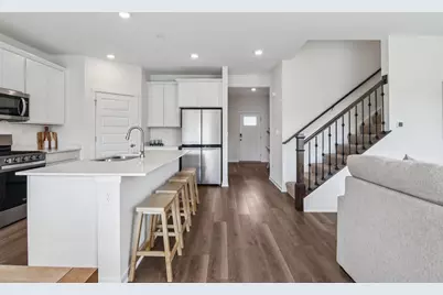 5745  Hunter Dr, Racine, WI 53406 - Photo 9