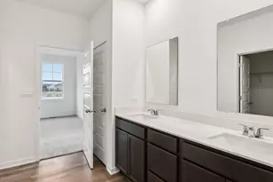 5746 Hunter Dr, Racine, WI 53406 - Photo 17