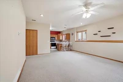 492  Park Pl #21, Kewaskum, WI 53040 - Photo 7