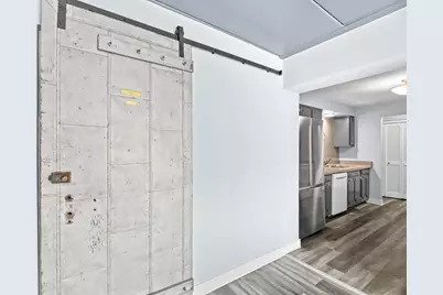 2525 S Shore Dr #2D, Milwaukee, WI 53207 - Photo 13