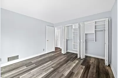 2525 S Shore Dr #2D, Milwaukee, WI 53207 - Photo 19