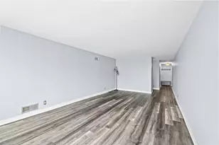 2525 S Shore Dr, Milwaukee, WI 53207 - Photo 7